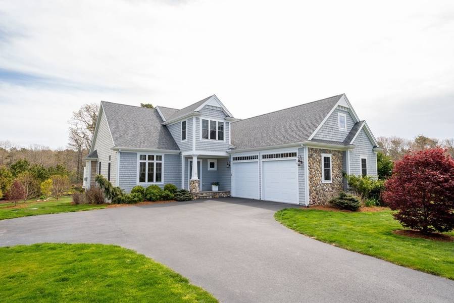 23 Ridgehill Ln, Bourne, MA 02562