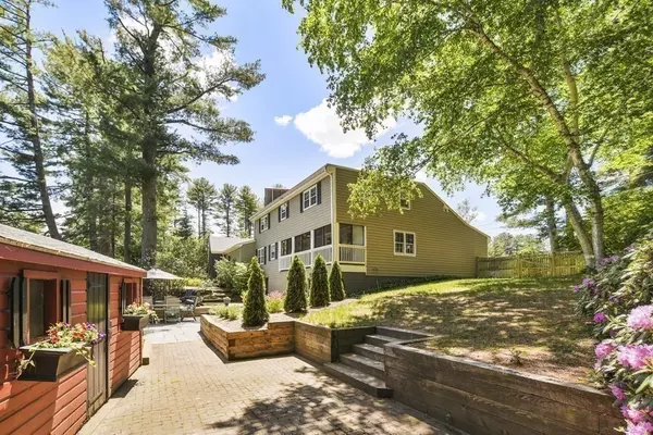 31 Hale Road, Stow, MA 01775