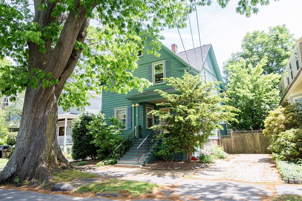 59 Thomas Rd, Swampscott, MA 01907