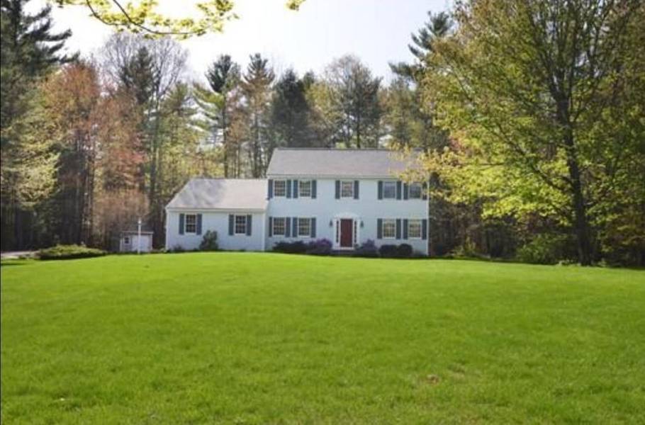 392 Robinson Rd, Boxborough, MA 01719