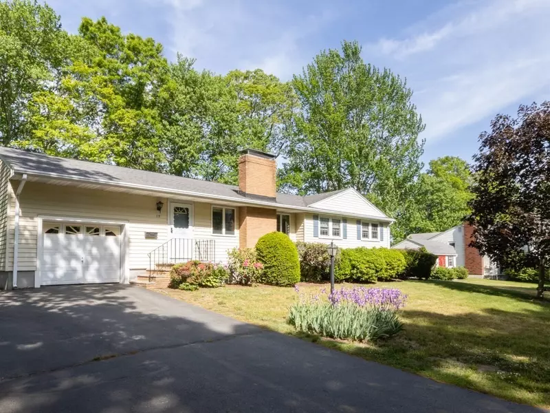 15 Harrow Road, Norwood, MA 02062