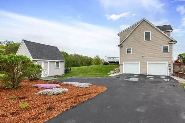 Deerfield, NH 03037,5 High Meadows Drive