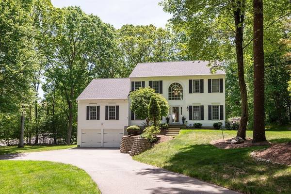 3 Harlow Pond Court, Franklin, MA 02038