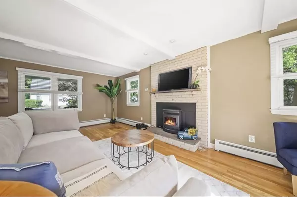 Swansea, MA 02777,15 Cedar Ave