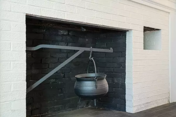 Gloucester, MA 01930,152 Leonard St