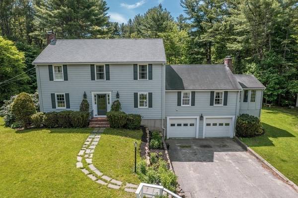 16 Main St, Boxford, MA 01921