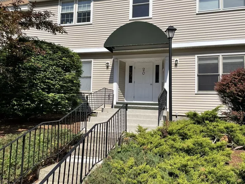 425 Main St #20D, Hudson, MA 01749