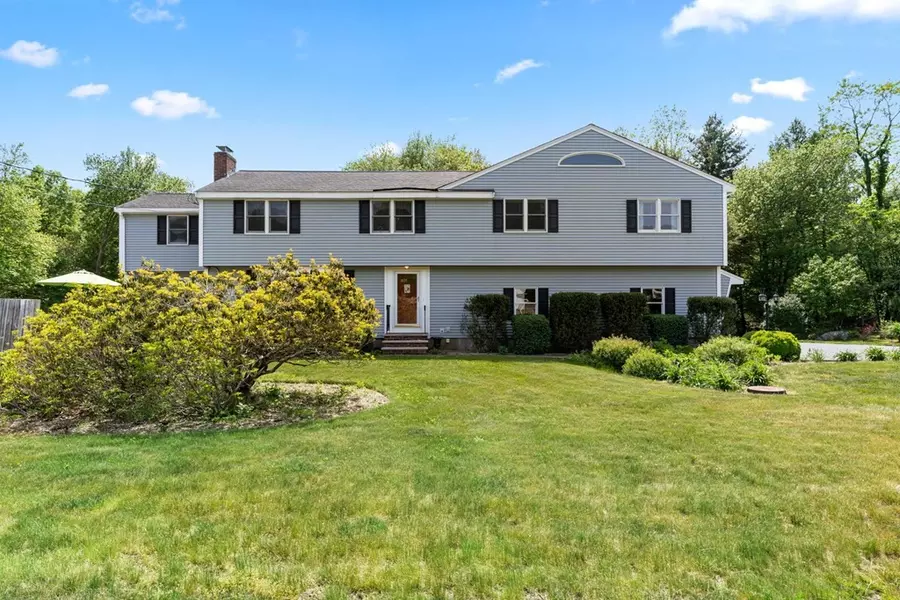 21 Blueberry Lane, Hamilton, MA 01982