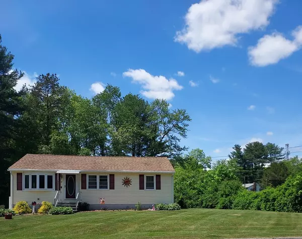 Webster, MA 01570,2 Birchwood Dr