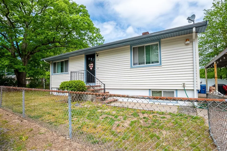 2 Ridge Rd, Norton, MA 02766