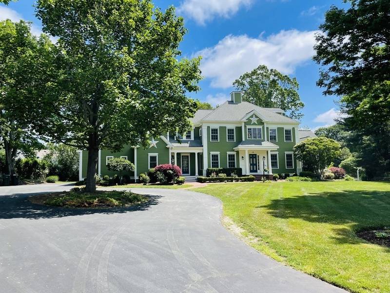 48 Thorny Meadow Way, Hanover, MA 02339