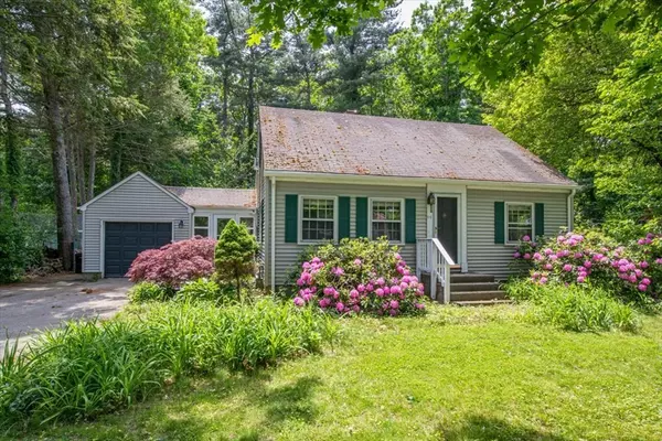 44 Walpole St, Sharon, MA 02067