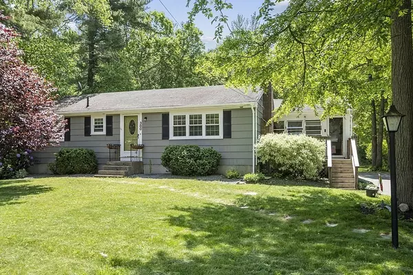 380 Lincoln St, Abington, MA 02351