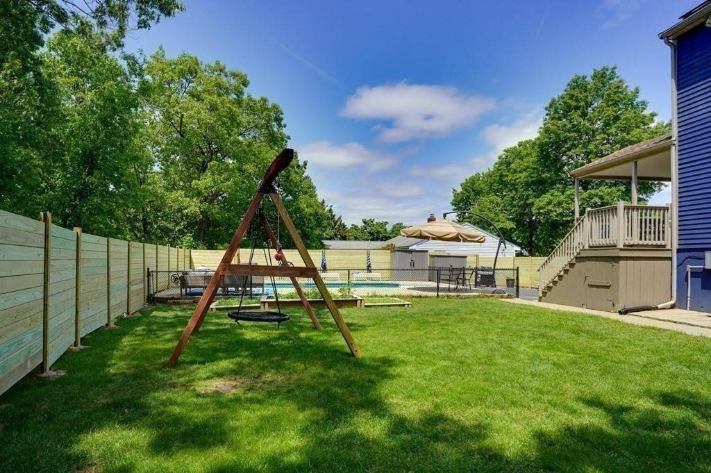 Stoneham, MA 02180,21 Murdoch Road