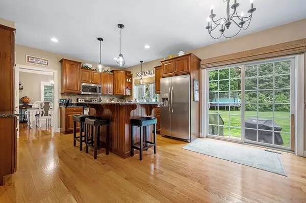Medway, MA 02053,33 Granite Street