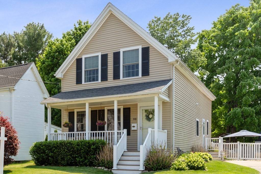 98 Casey St, Norwood, MA 02062