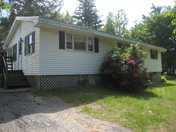 Paxton, MA 01612,353 Pleasant St