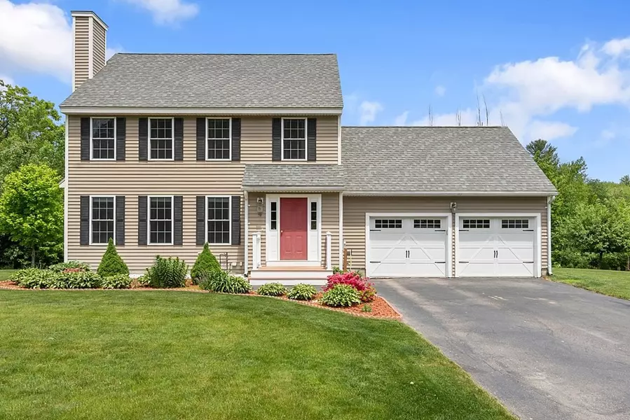 70 Fox Run Dr, Ayer, MA 01432