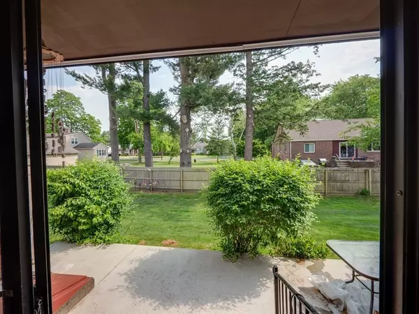 Agawam, MA 01001,68 Beekman #68