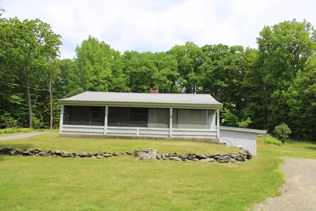 Bernardston, MA 01337,43 Oaks Rd