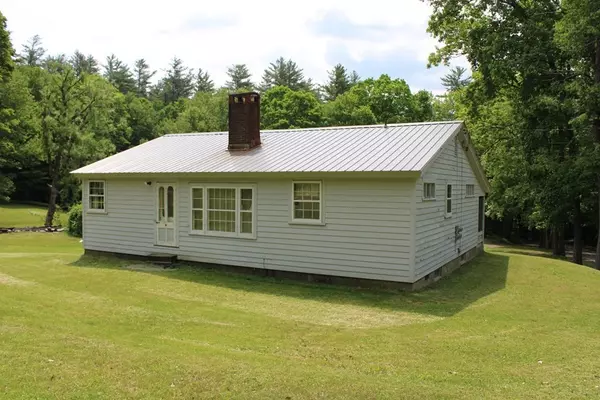 Bernardston, MA 01337,43 Oaks Rd