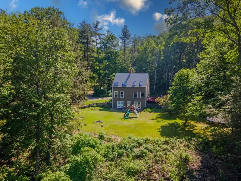 515 South Mountain Road, Northfield, MA 01360