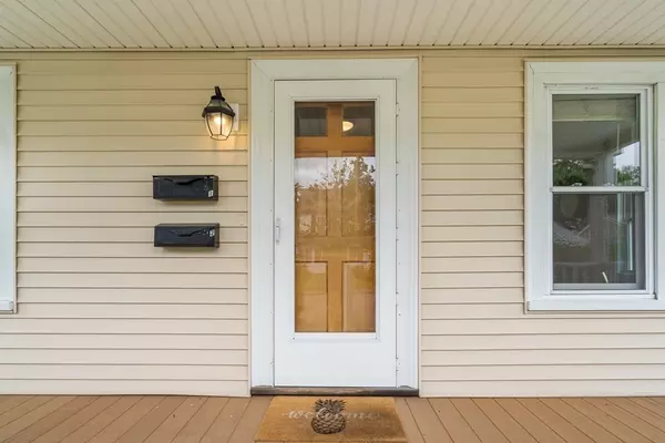 Waltham, MA 02453,126 Bright St