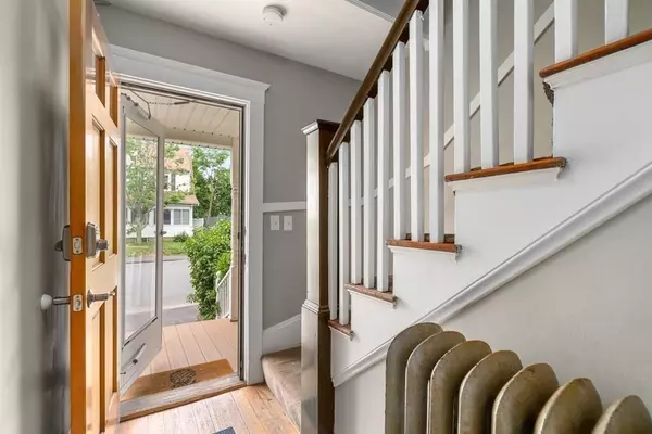 Waltham, MA 02453,126 Bright St