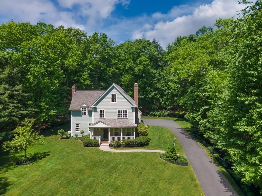 Southborough, MA 01772,17 Graystone Way