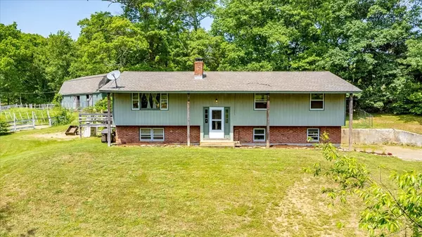 9 Devils Lane, Brimfield, MA 01010