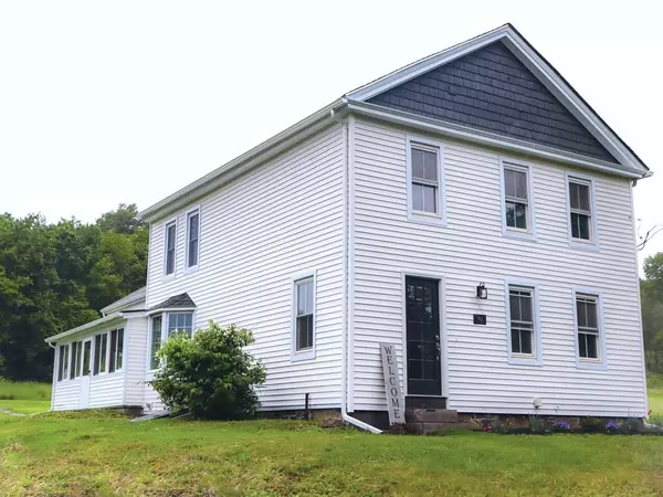 83 College Hwy, Southwick, MA 01077