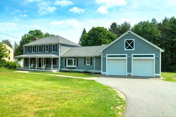 1 Dow St, Pepperell, MA 01463