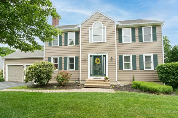 37 Trowbridge Ln, Shrewsbury, MA 01545