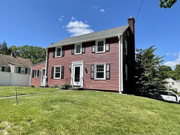 2 Marilyn Dr, Auburn, MA 01501