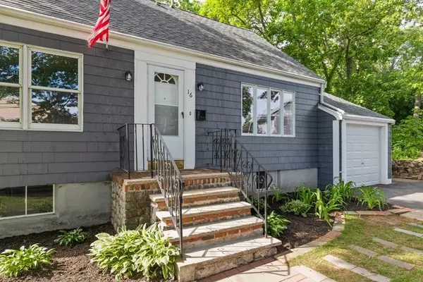 16 Catalina Rd, Lynn, MA 01904