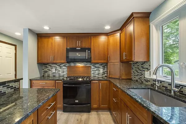 Townsend, MA 01469,2 A Chestnut Street