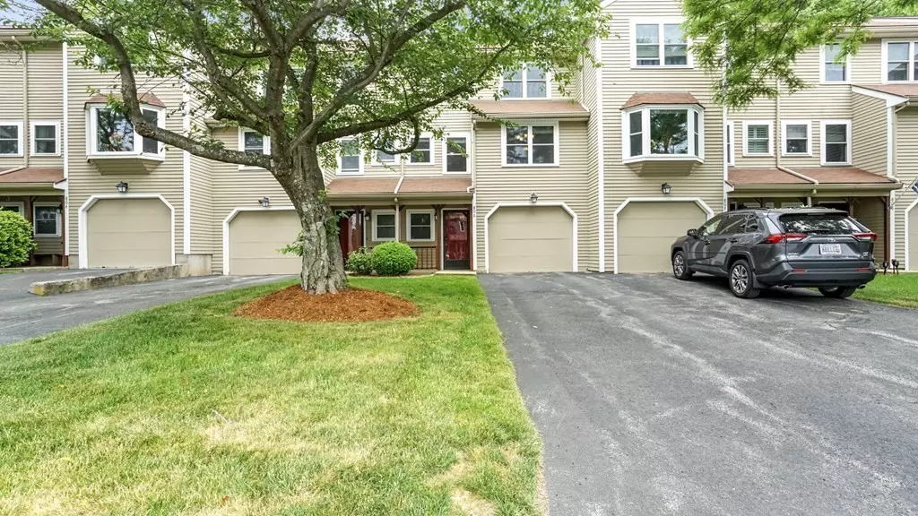 Cumberland, RI 02864,200 Heroux Blvd #806