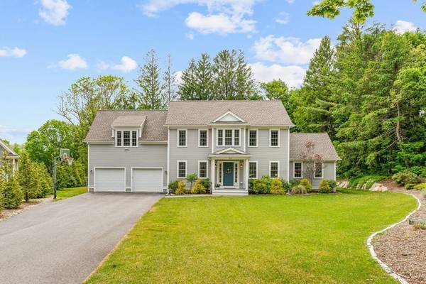 13 Bay Colony Dr, Plymouth, MA 02360