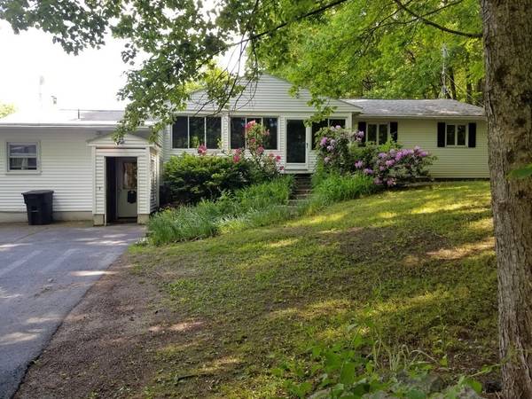 6 Carver Rd East, Shutesbury, MA 01072