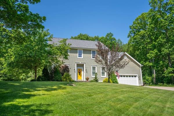 10 Sherwood Dr, Spencer, MA 01562