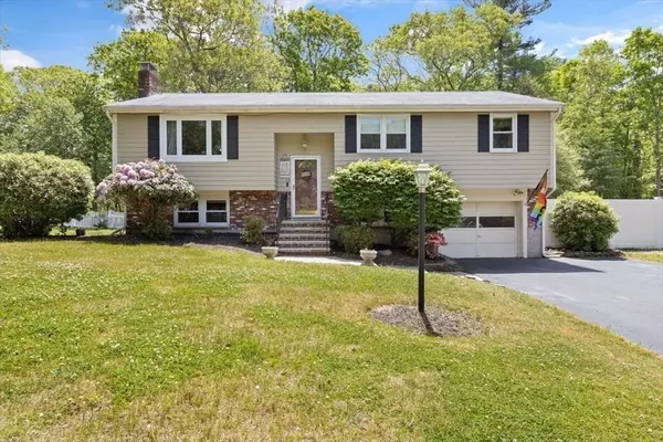 113 Karen Ln, Abington, MA 02351