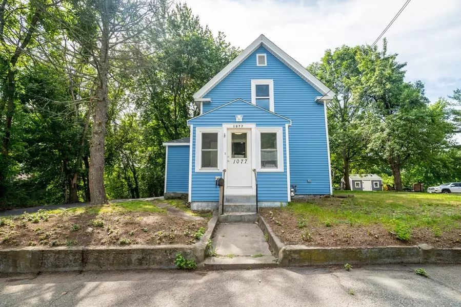 1077 Main St, Woburn, MA 01801