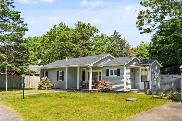 32 Buzzards Bay Ave, Bourne, MA 02532