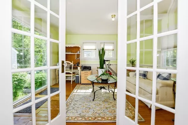 Marion, MA 02738,16 Pitcher St