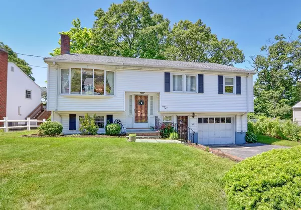 48 Sunset Hill Rd, Boston, MA 02132