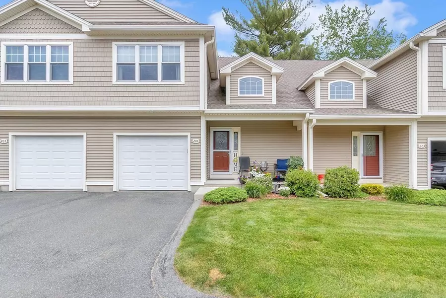 517 Ideal Ln #204, Ludlow, MA 01056