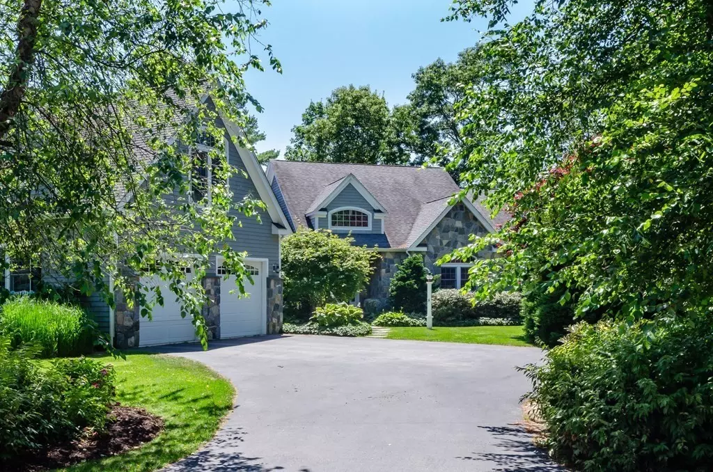 Marion, MA 02738,8 Cove Circle