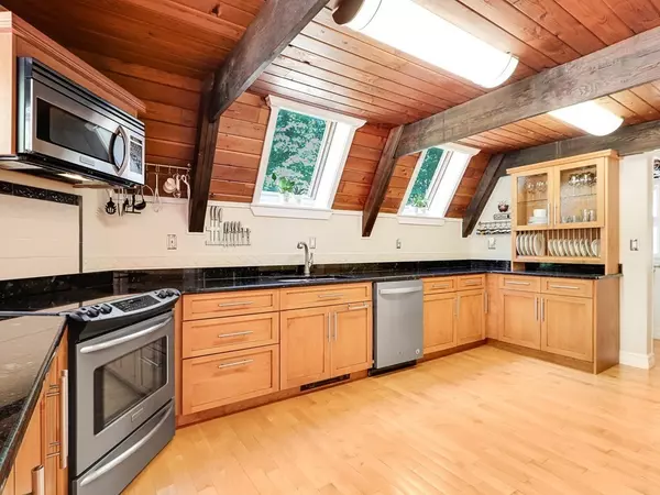 Upton, MA 01568,171 Pleasant Street