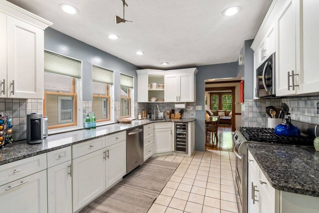 Newton, MA 02458,214-216 Tremont St. #2