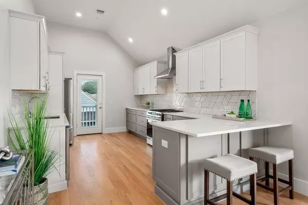 Somerville, MA 02143,93 Central St #3